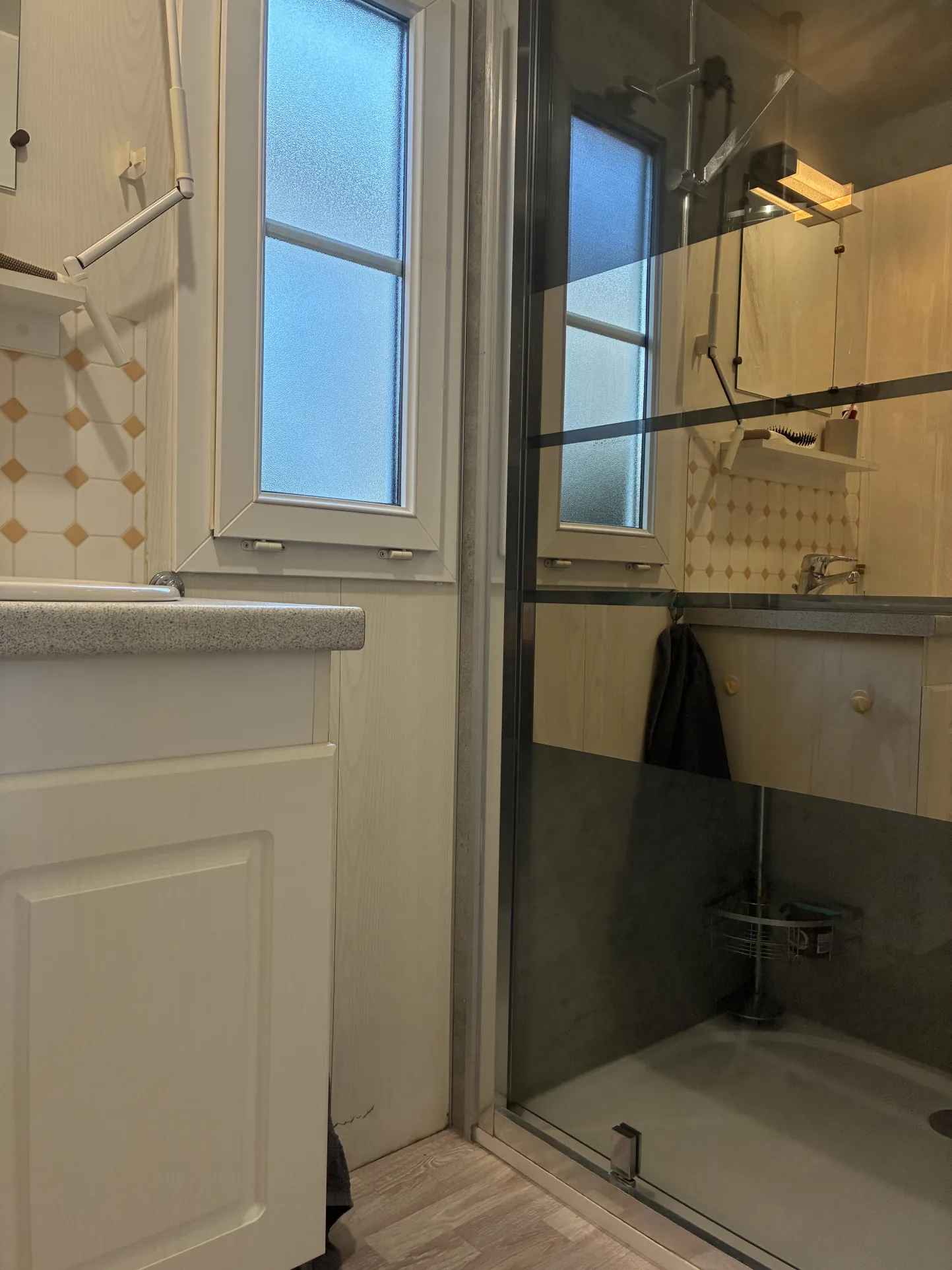 Mobil-home rénové en vente à Argeles-sur-Mer, proche plage et loisirs, dans camping 4 étoiles 