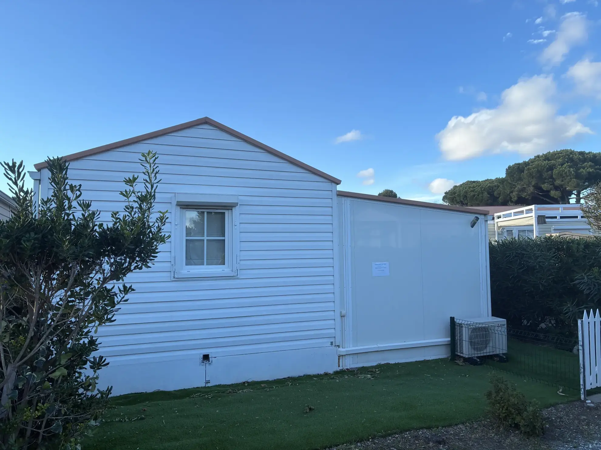 Mobil-home rénové en vente à Argeles-sur-Mer, proche plage et loisirs, dans camping 4 étoiles 