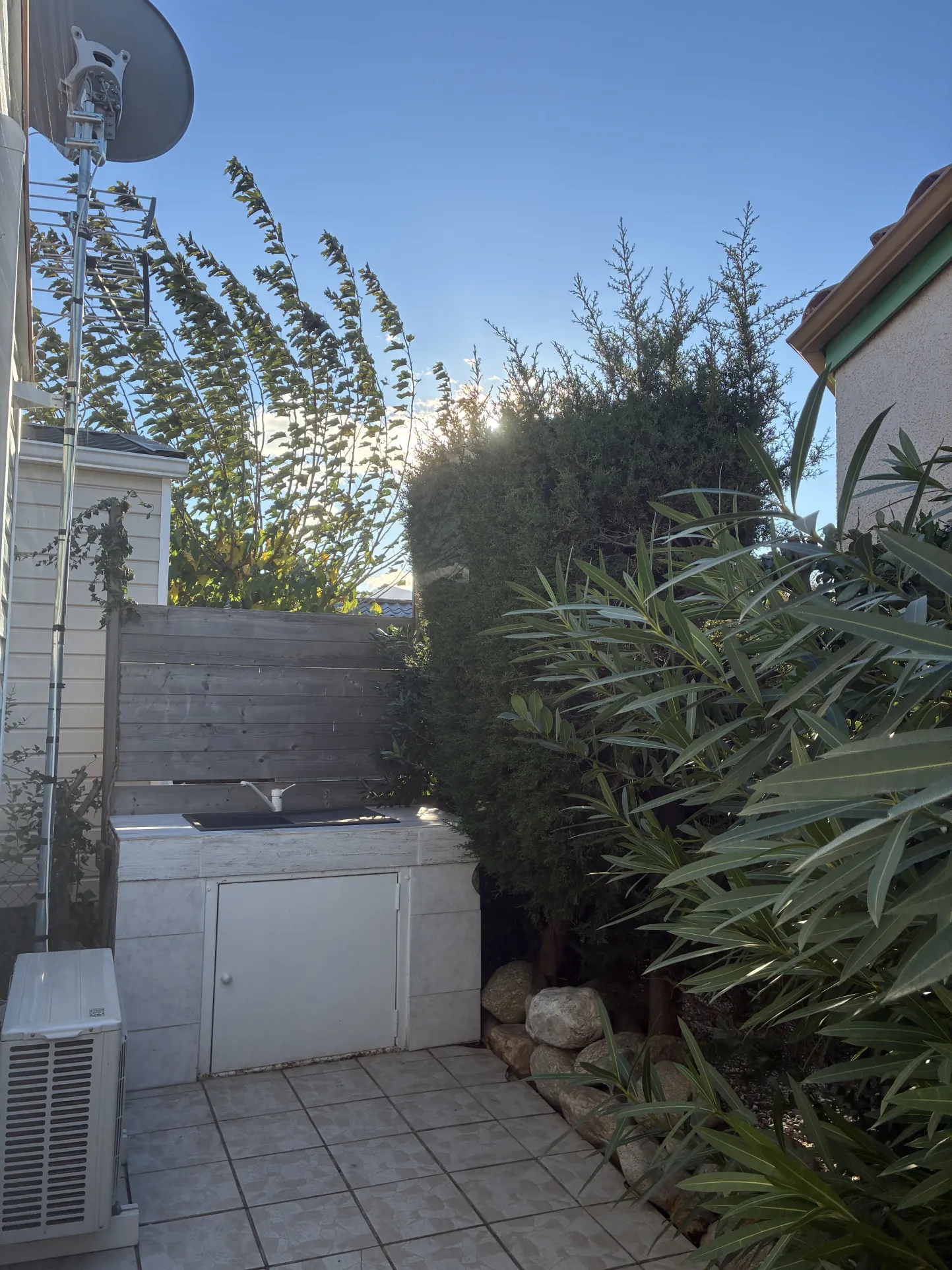 Mobil-home rénové en vente à Argeles-sur-Mer, proche plage et loisirs, dans camping 4 étoiles 