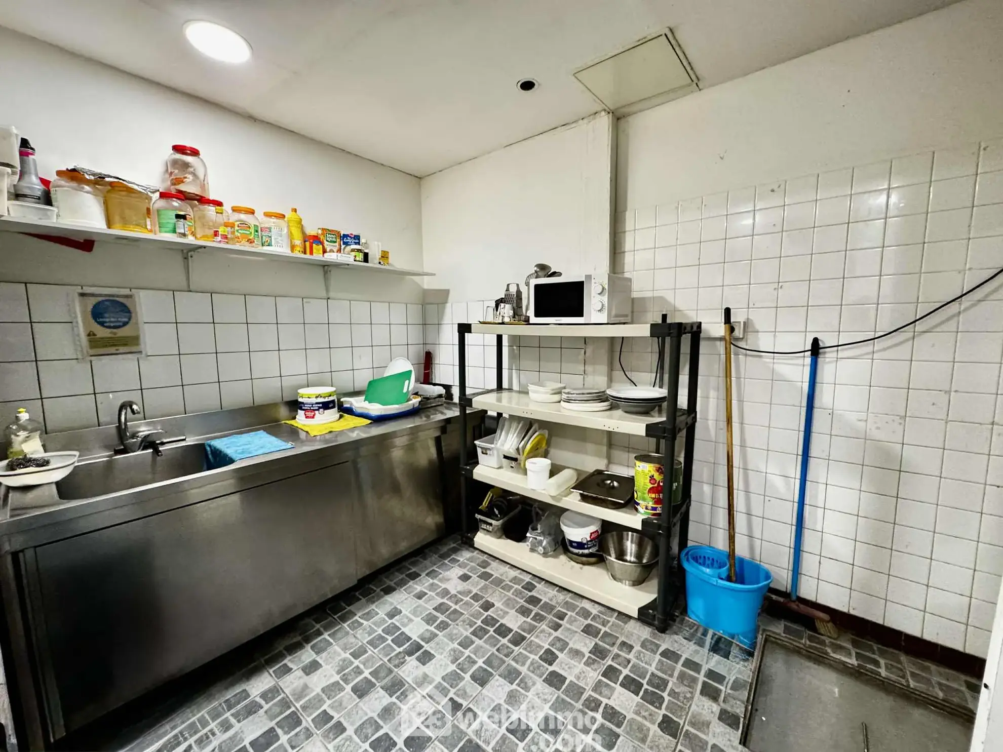 Achat fonds de commerce de pizzeria à Saint-Quentin – 58 m² clé en main 
