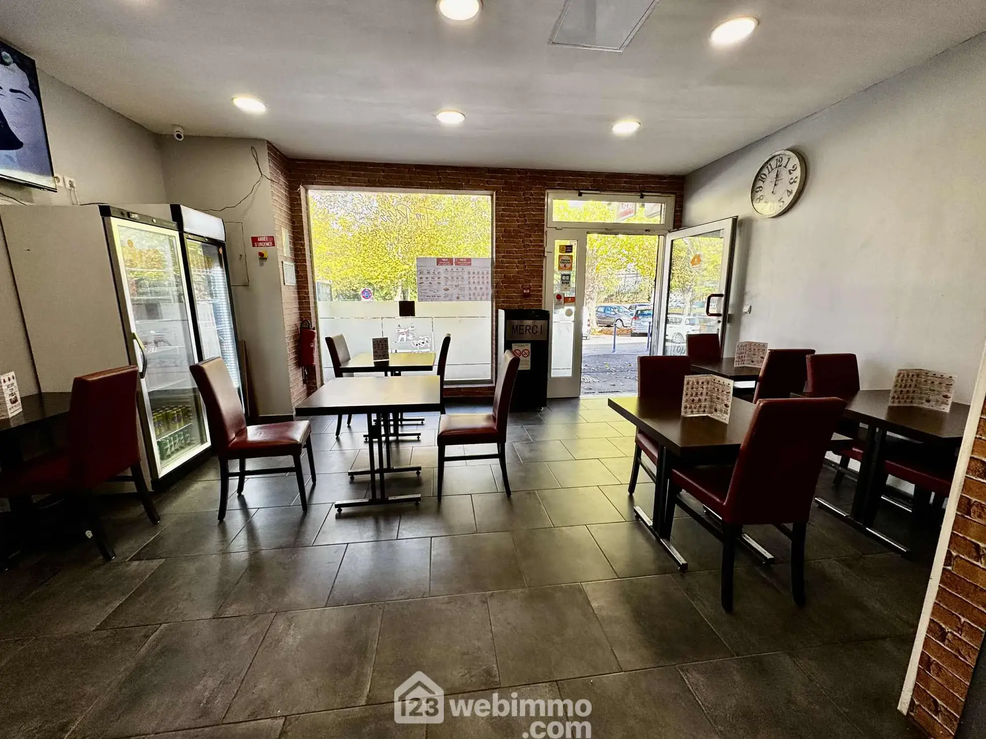 Achat fonds de commerce de pizzeria à Saint-Quentin – 58 m² clé en main 