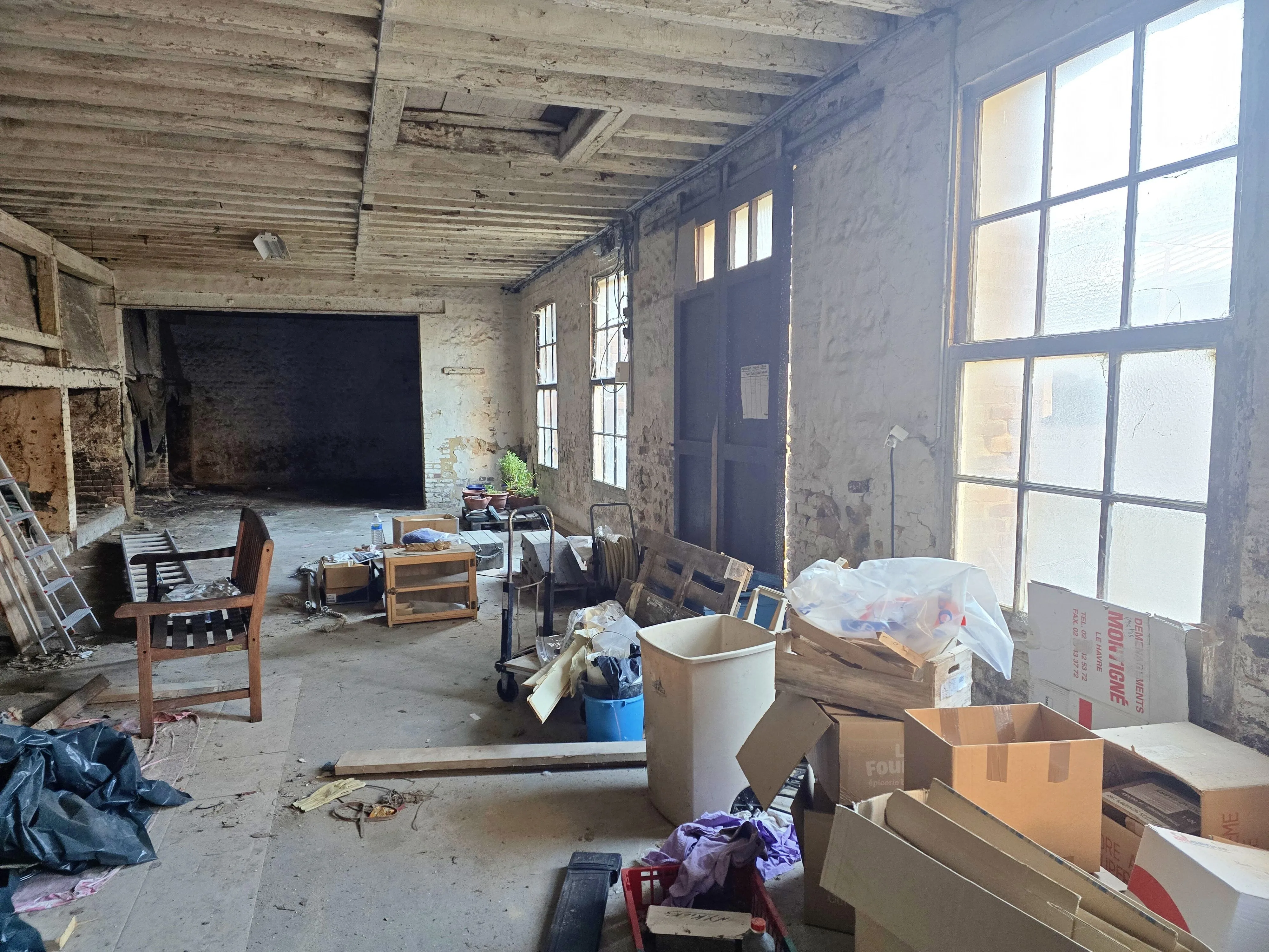 Bâtiment en briques et silex à réhabiliter près de la plage de Fécamp 