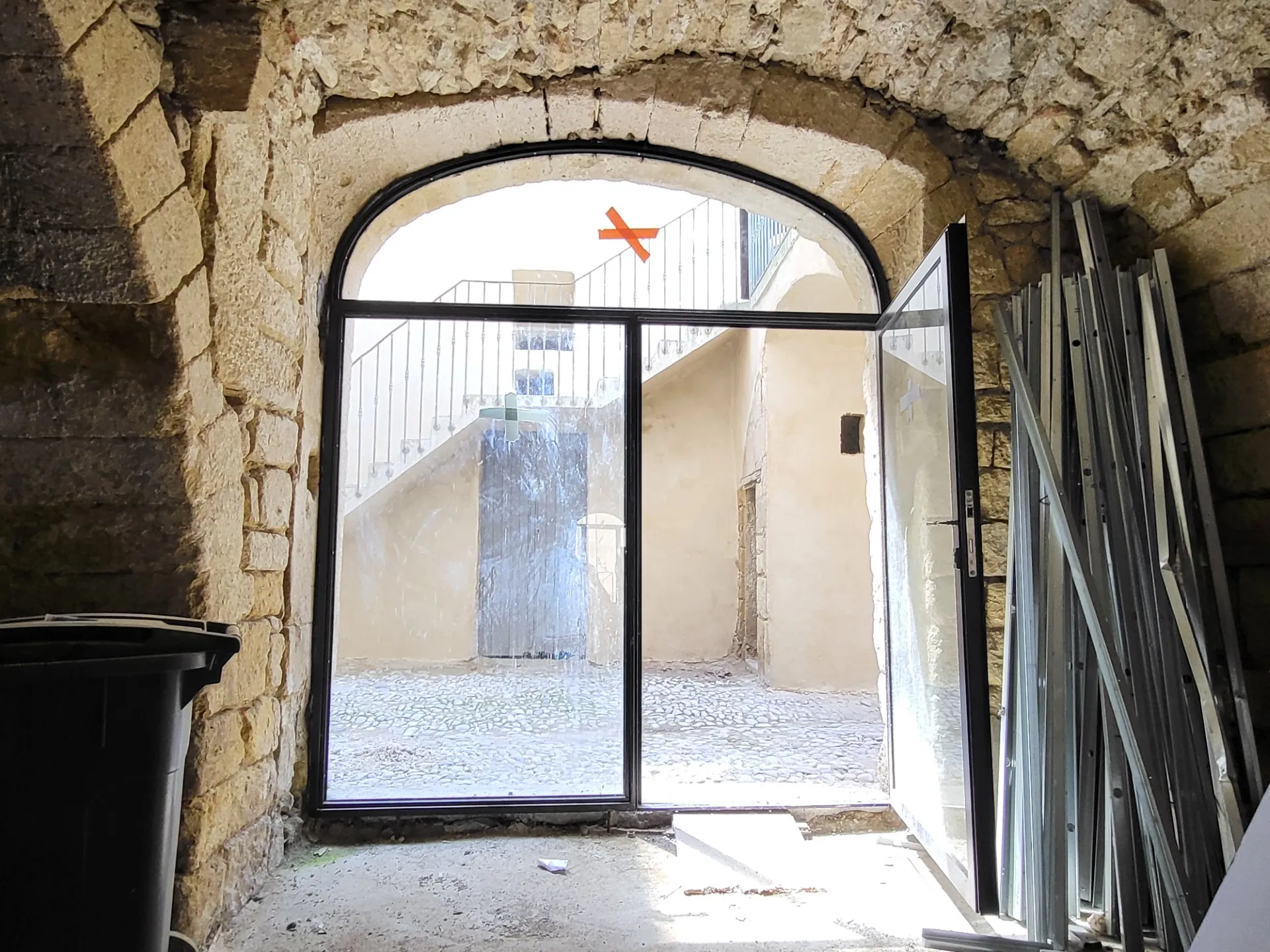 A vendre bureaux ou local commercial de 140 m² à Sommieres 