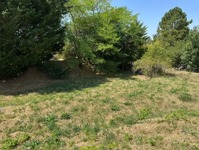 Grand terrain constructible avec vue dégagée dans le Caylar - 1864 m²