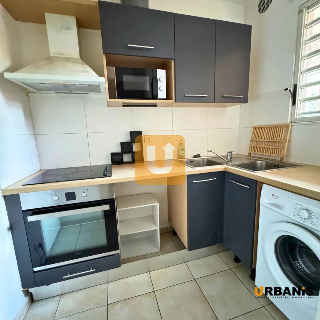 Appartement T3 de 60m² à La Plaine Saint-Paul avec terrasse et parking 