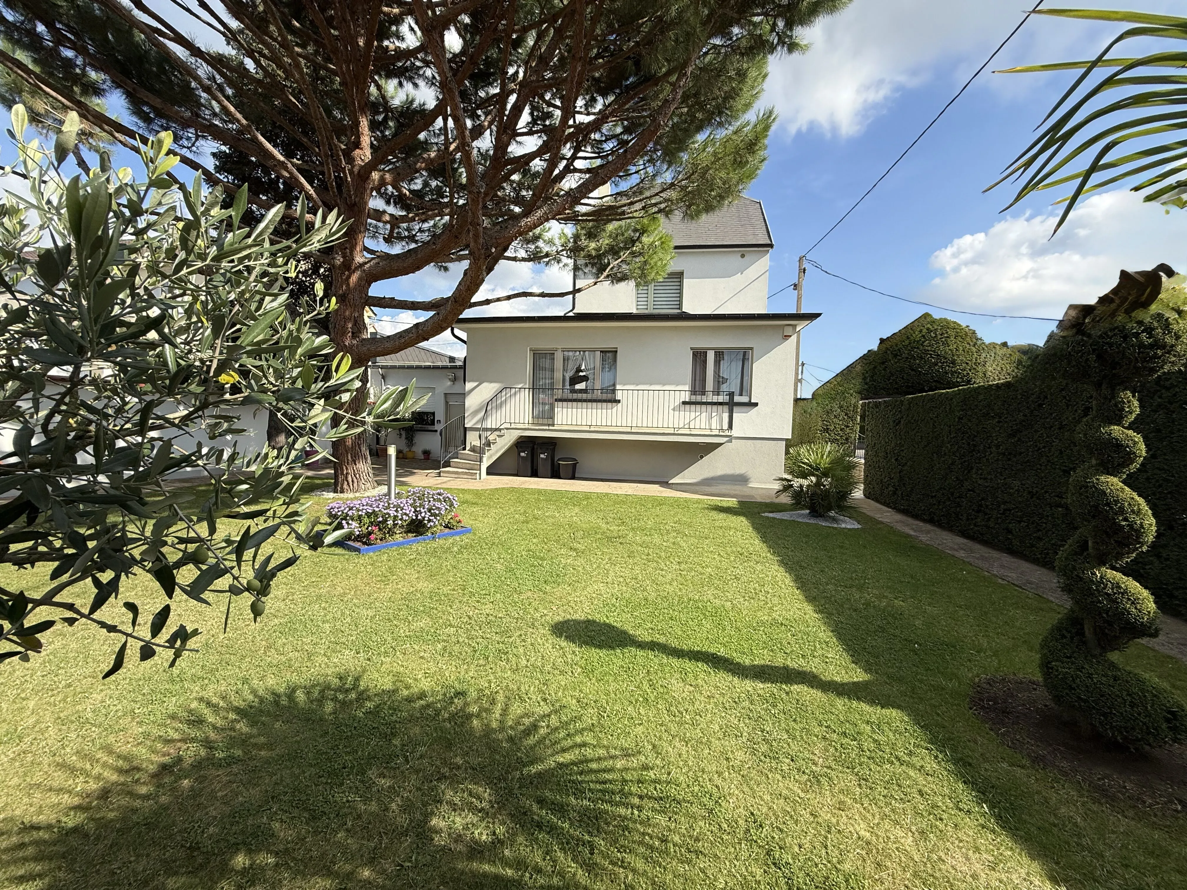 Maison individuelle à Hagondange avec terrain et local professionnel indépendant