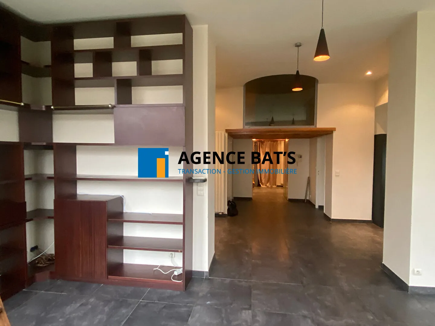 Appartement lumineux de 89 m² avec terrasse à Saint-Étienne 