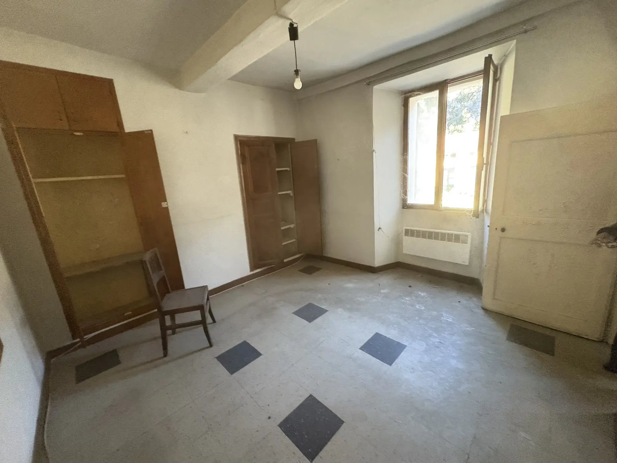 Maison de village à rénover avec terrasse à Fontan dans les Alpes-Maritimes 