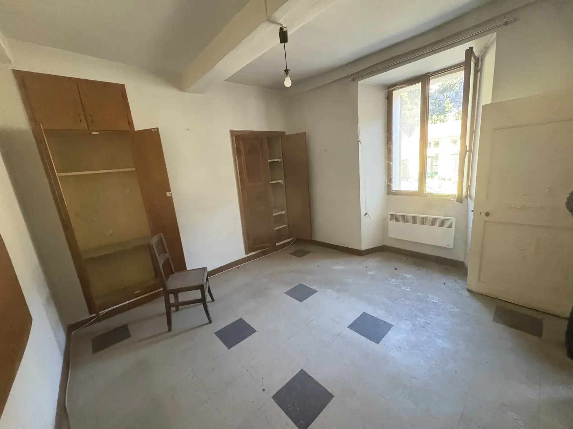 Maison de village à rénover avec terrasse à Fontan dans les Alpes-Maritimes 