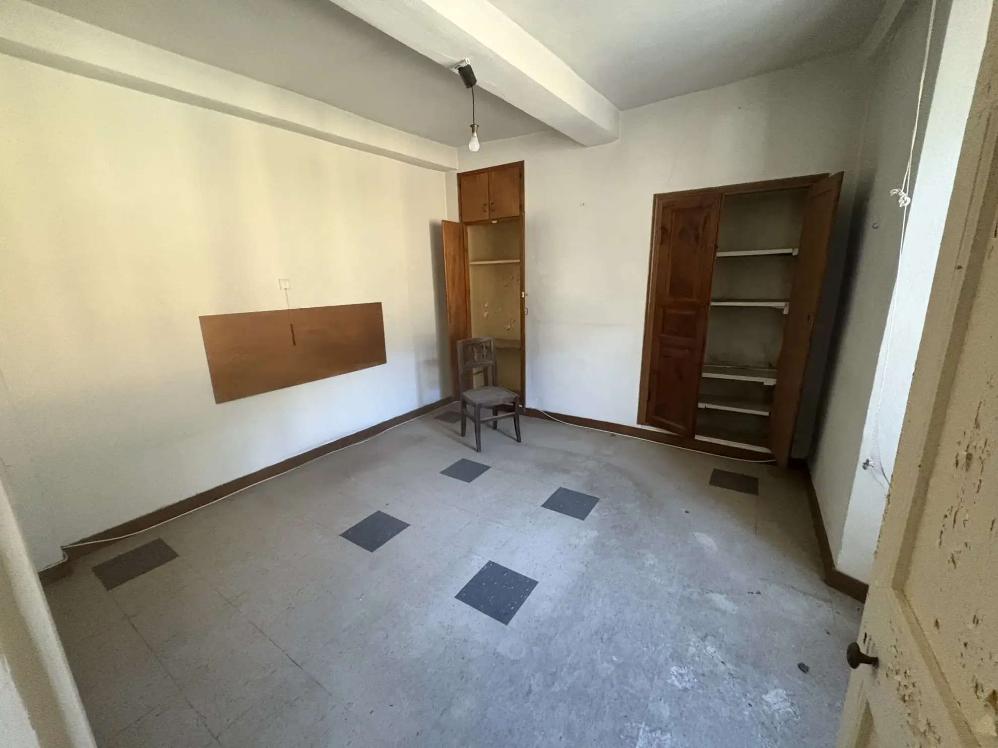 Maison de village à rénover avec terrasse à Fontan dans les Alpes-Maritimes 