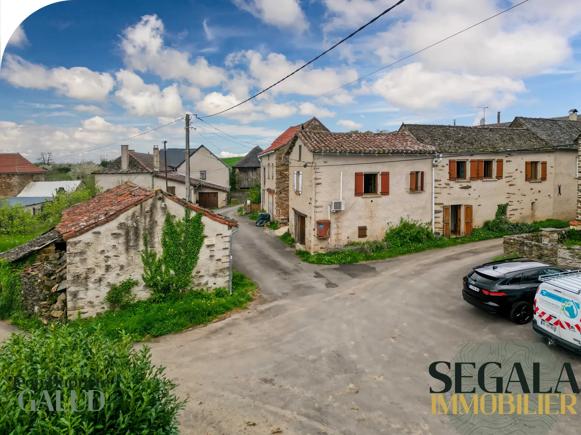 Maison de village à Montirat avec garage, grange et fibre optique