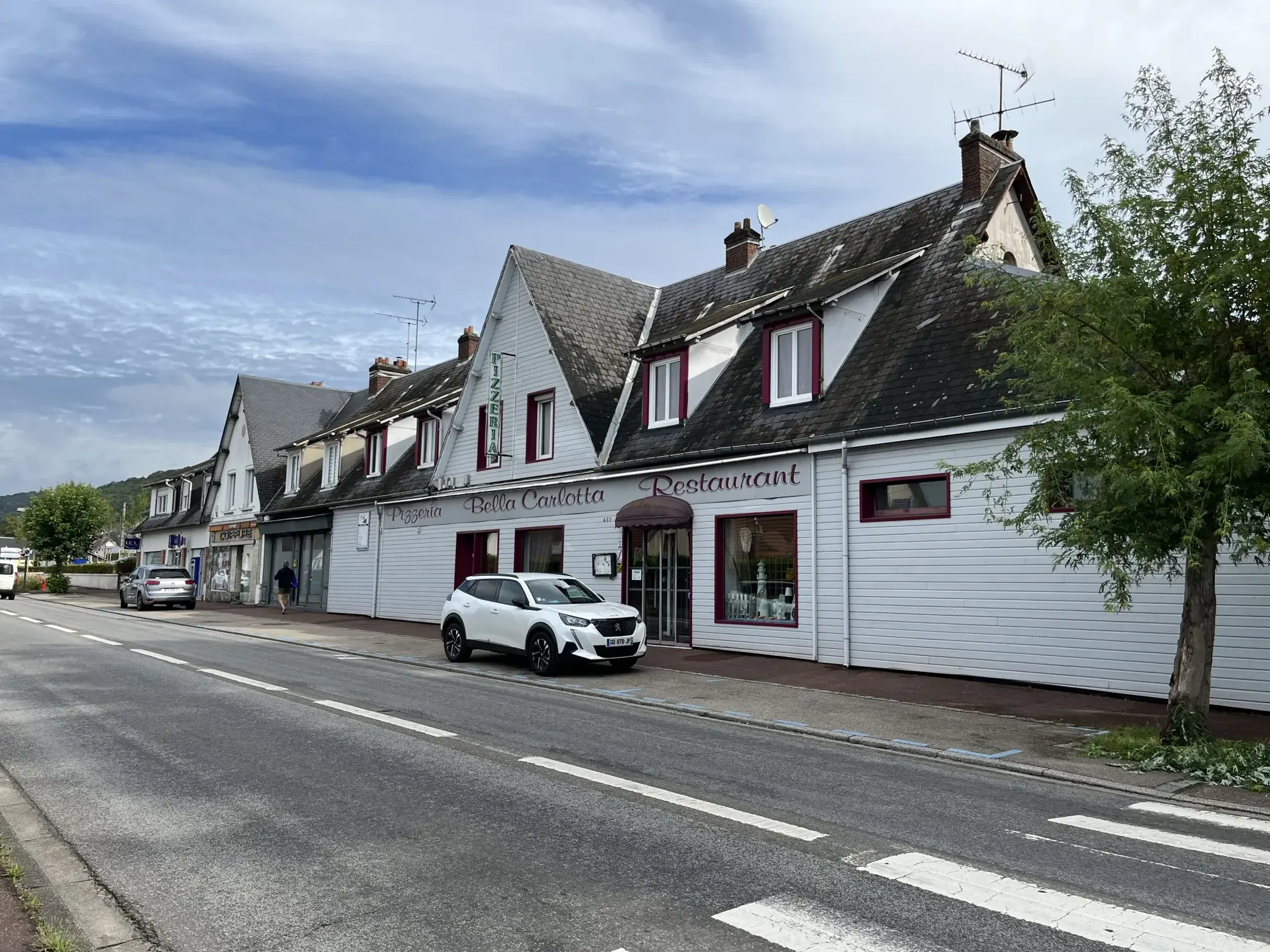 Immeuble de 480 m² à vendre au Trait, opportunité d'investissement