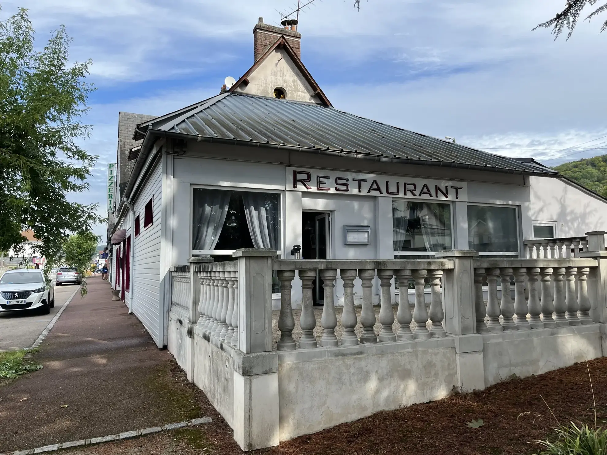 Immeuble de 480 m² à vendre au Trait, opportunité d'investissement 