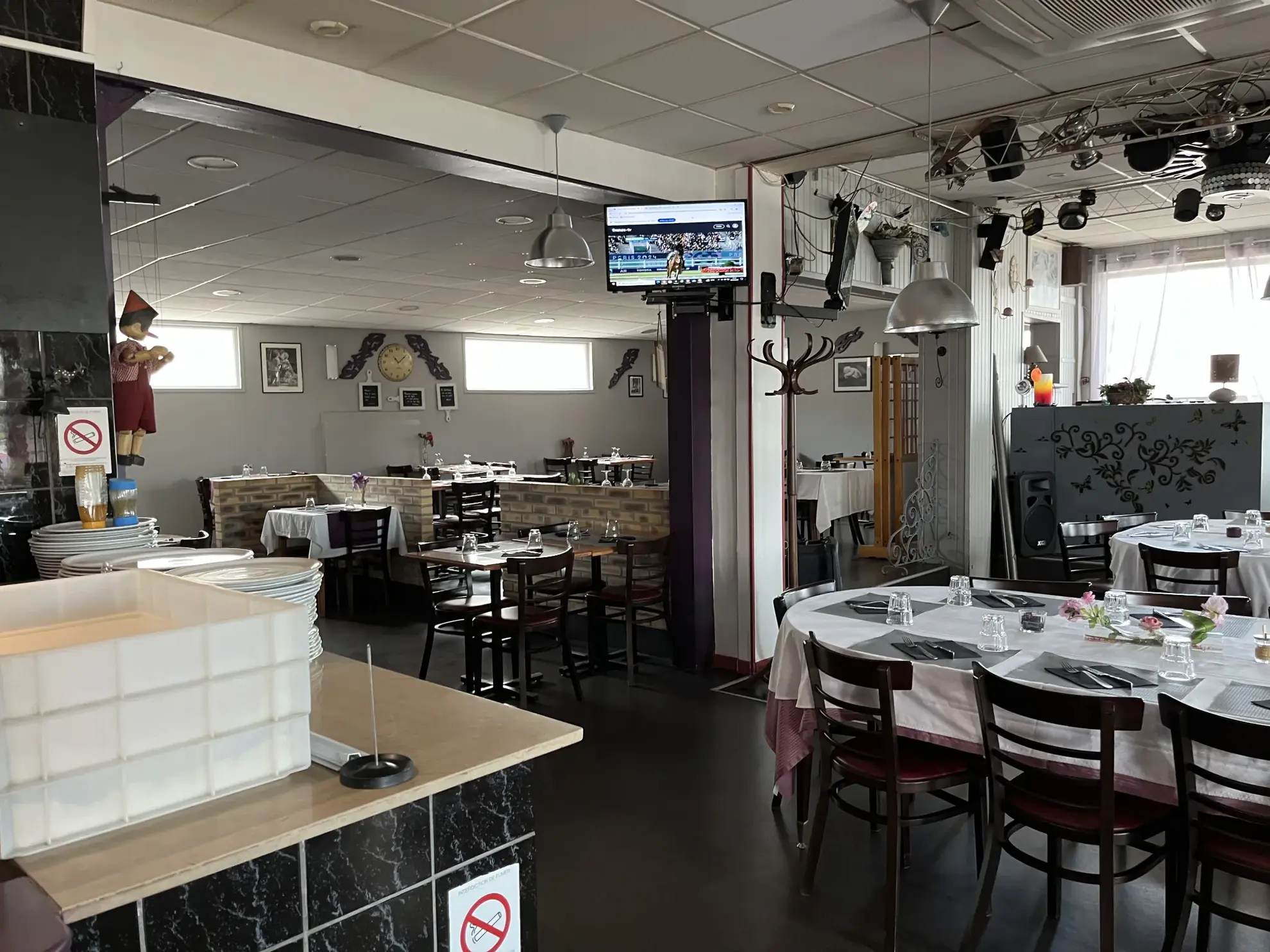 Immeuble de 480 m² à vendre au Trait, opportunité d'investissement 