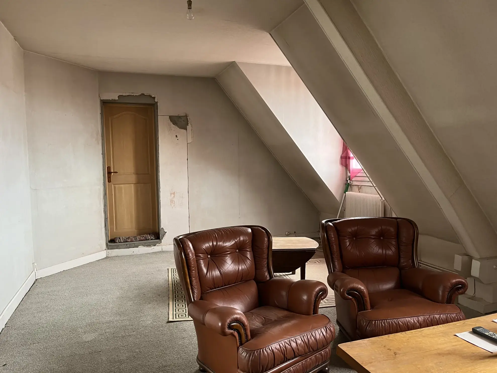 Immeuble de 480 m² à vendre au Trait, opportunité d'investissement 