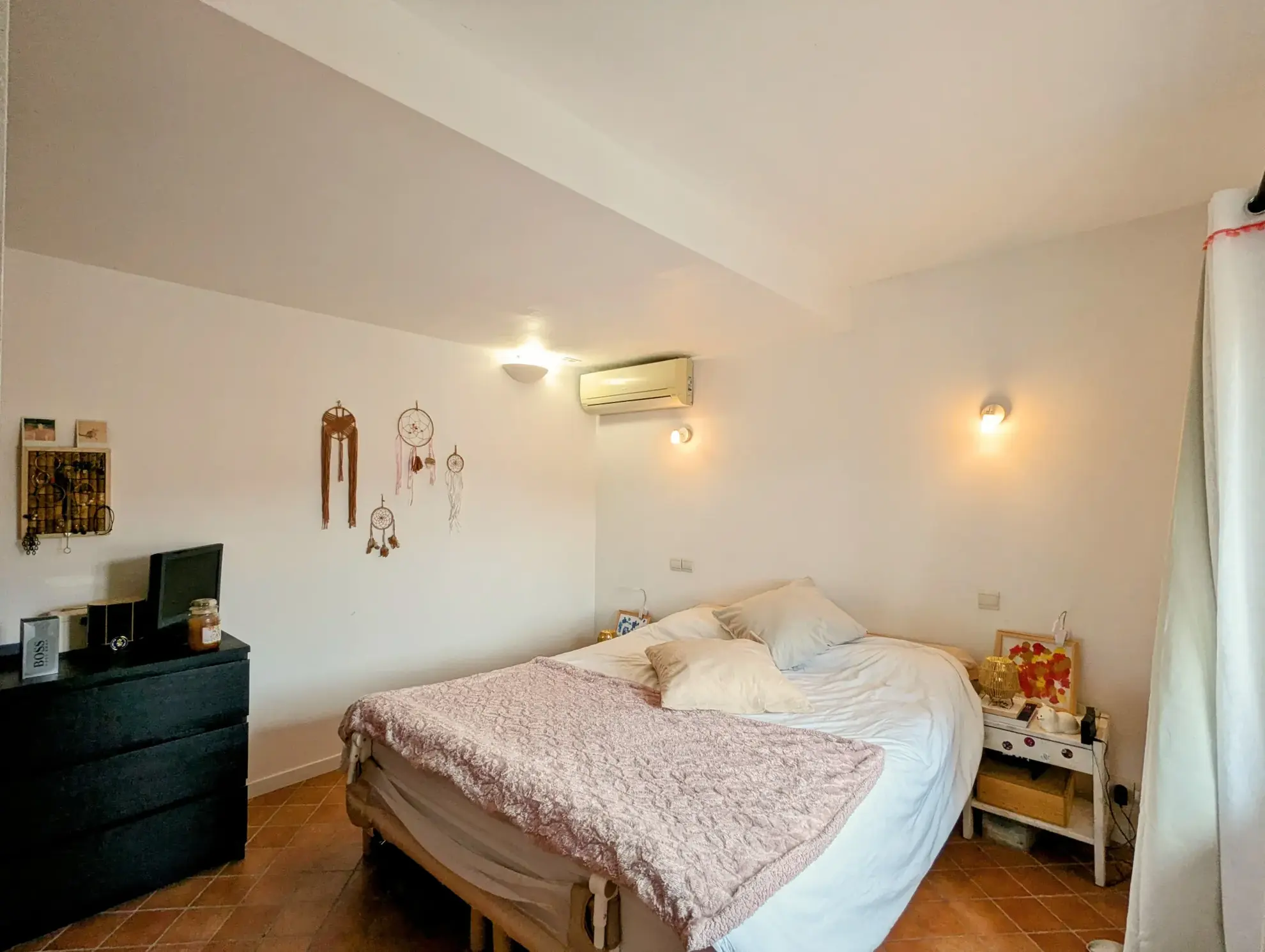 Spacieux triplex avec terrasse tropézienne à Bédarieux, vue exceptionnelle 