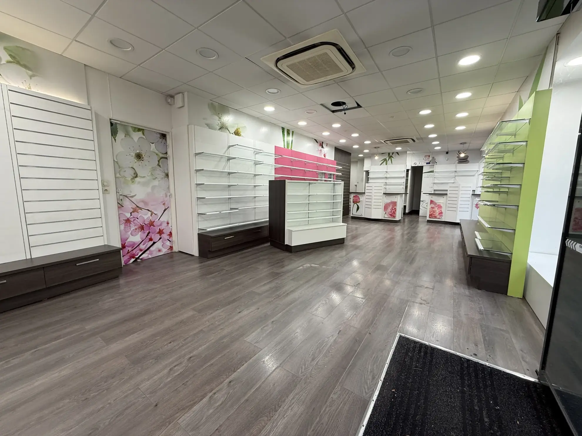 A vendre local commercial à Saint Affrique - Emplacement passants 