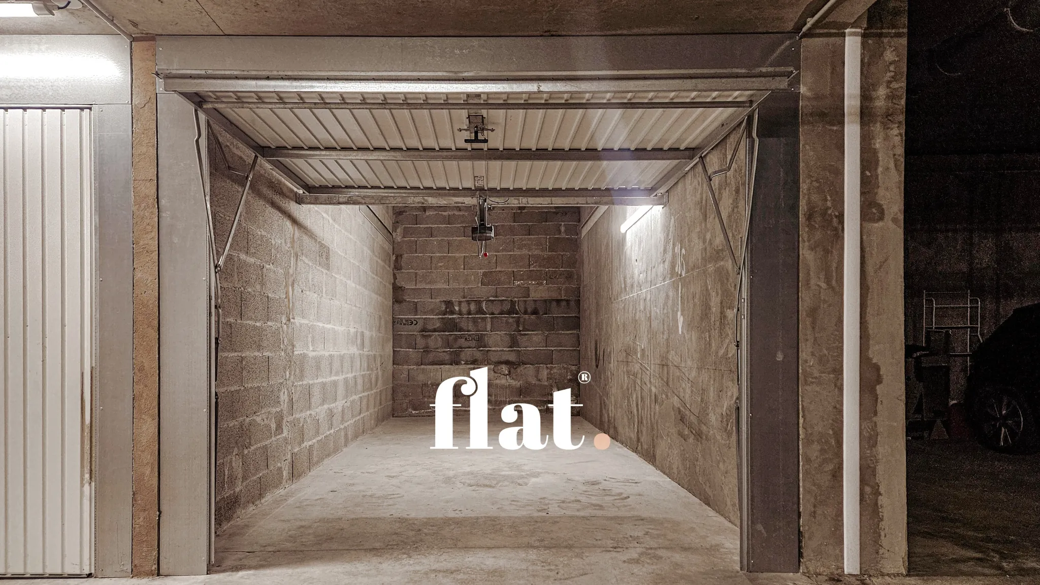 Garage en sous-sol de 25 m² à Nantes - Sécurisé et pratique 