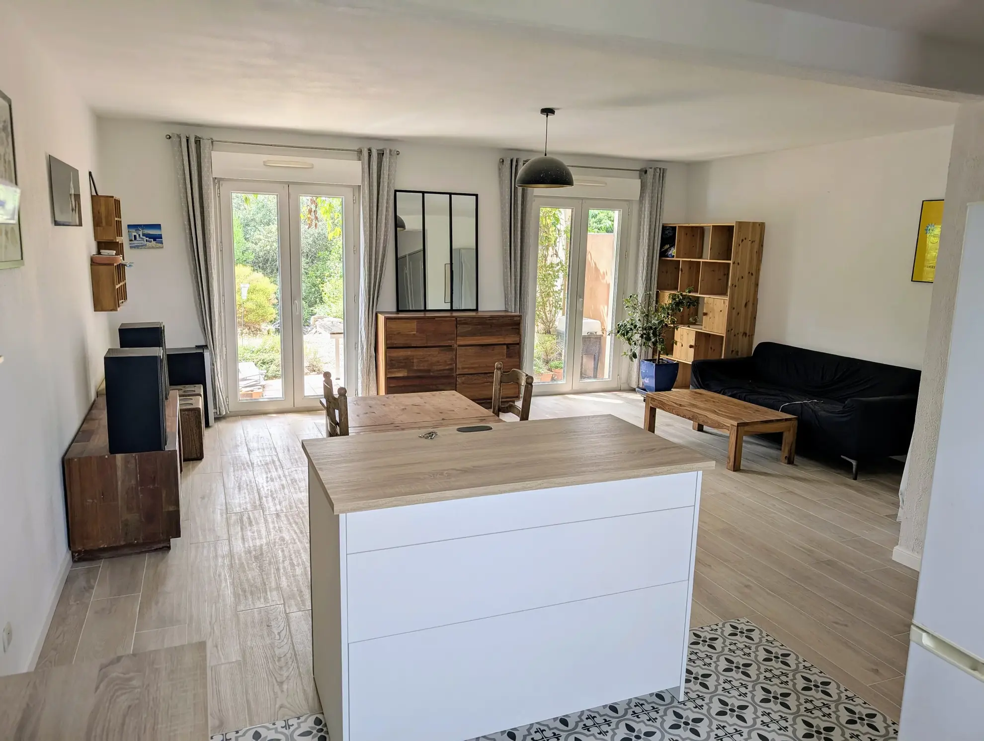 Maison de 81 m² avec jardin, garage et vue panoramique à Nîmes 