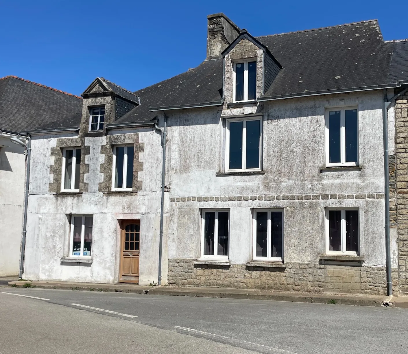Maison à vendre à Crédin - Généreux volumes, à rénover dans le Morbihan 