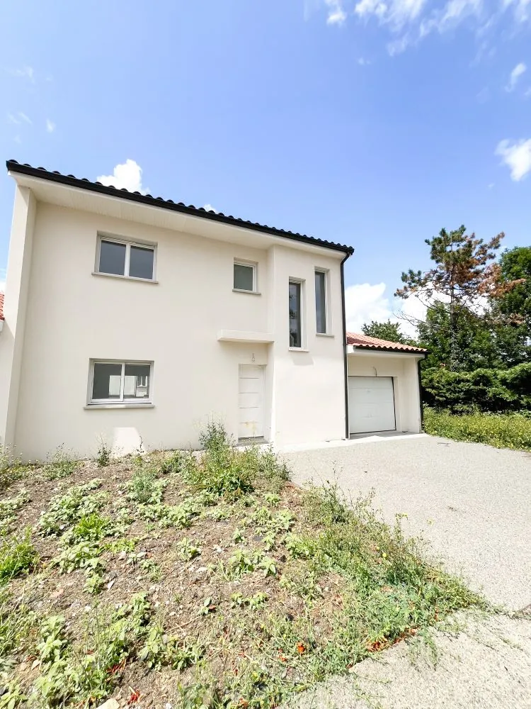 Maison neuve T4 avec jardin et garage à Saint-Beauzire, proche Clermont-Ferrand