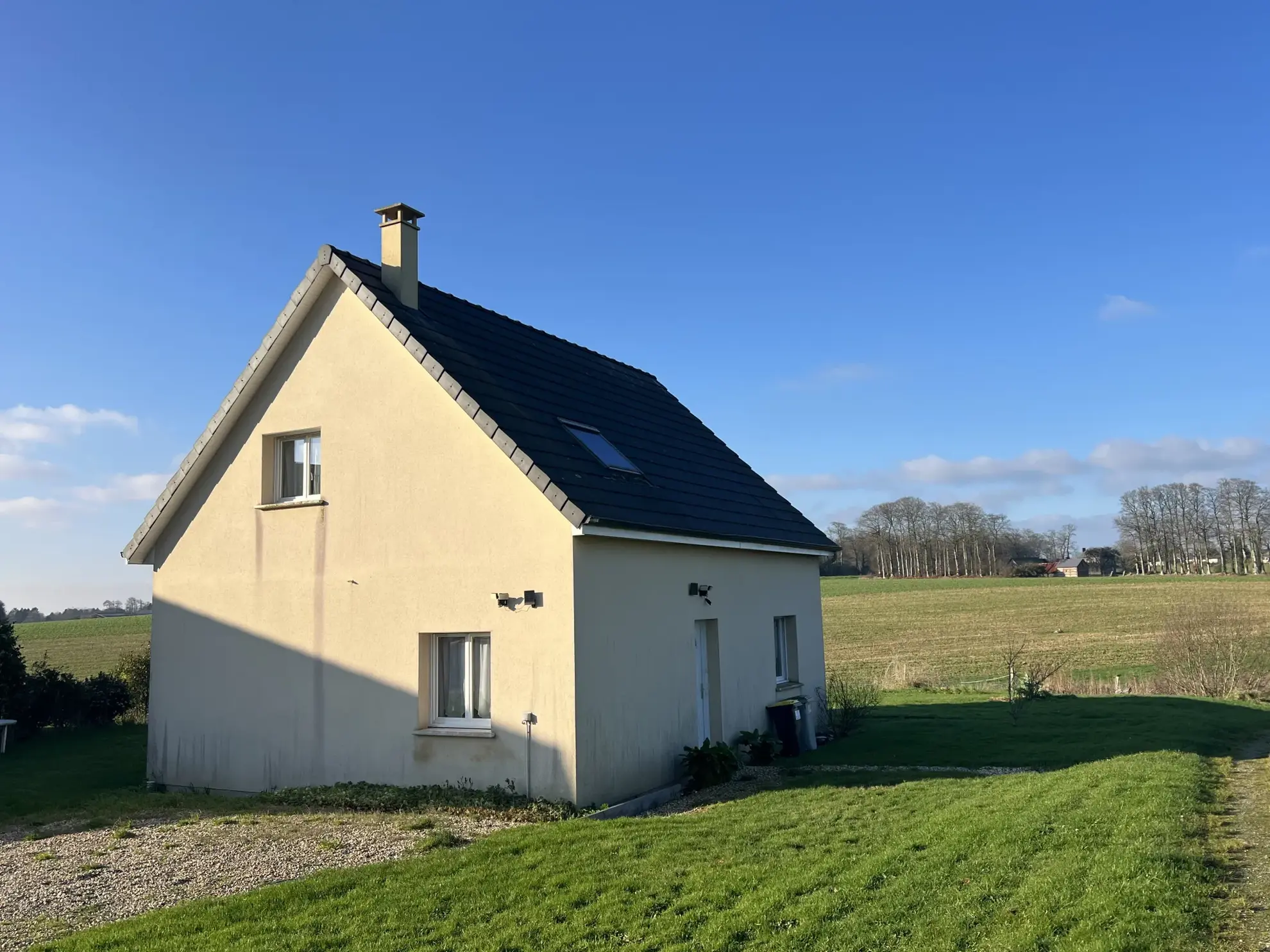 Maison T5 à Maniquerville – Terrain 1100 m², proche Fécamp, état impeccable