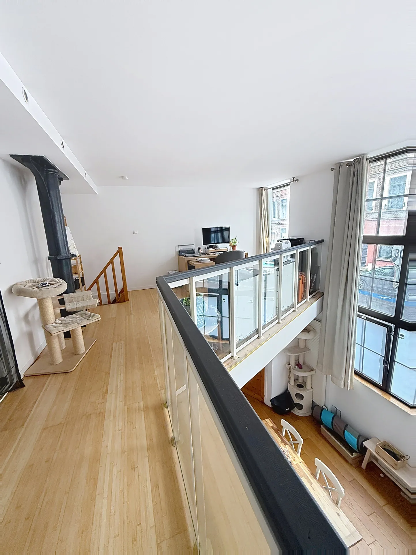 Loft industriel de 95 m² avec garage à Roubaix - Charme et modernité 