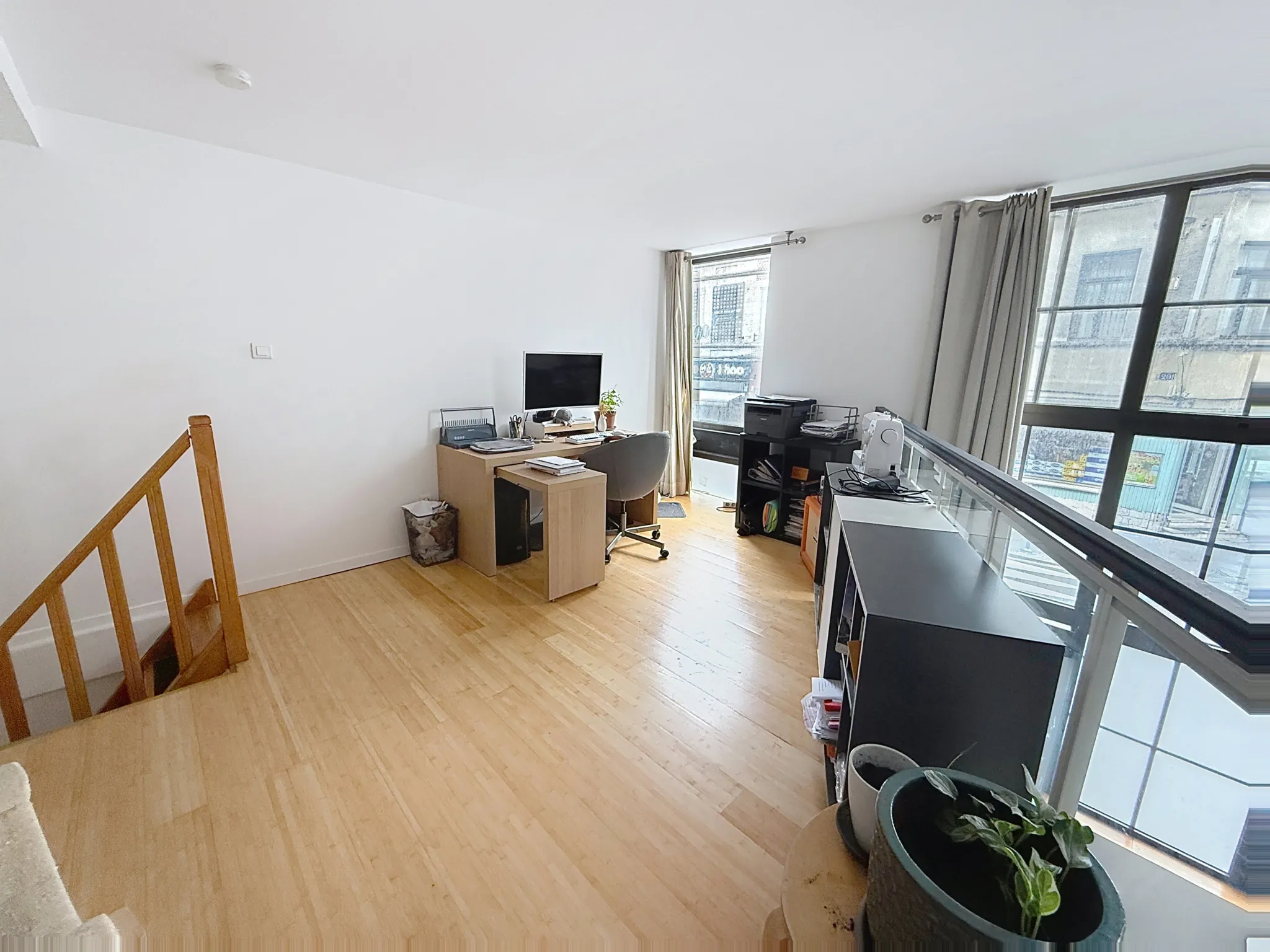 Loft industriel de 95 m² avec garage à Roubaix - Charme et modernité 