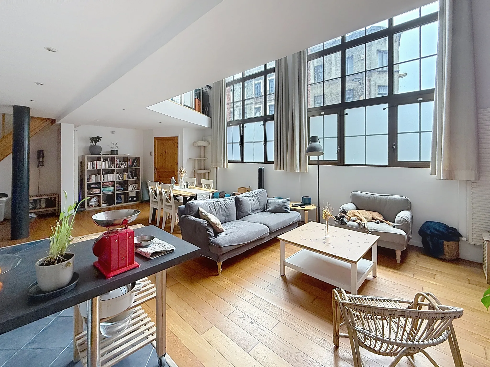 Loft industriel de 95 m² avec garage à Roubaix - Charme et modernité