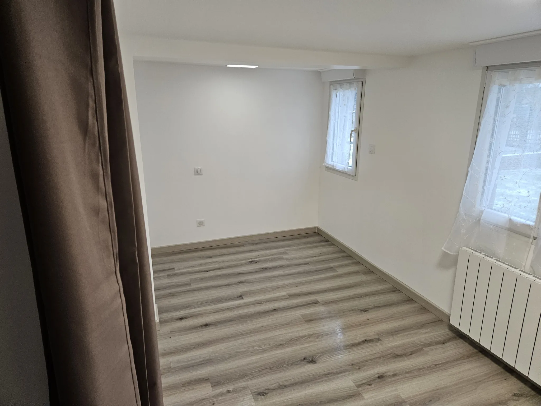 Maison de ville spacieuse avec 6 chambres à Corbie 