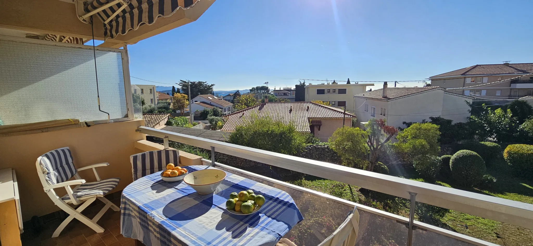 Vente d’un T2 lumineux de 49 m² avec terrasse ensoleillée à Bandol 