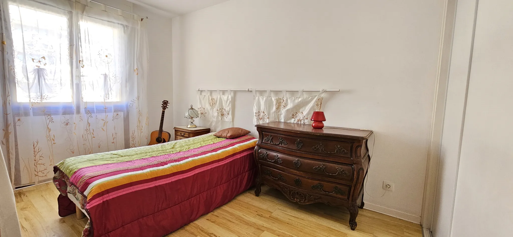 Vente d’un T2 lumineux de 49 m² avec terrasse ensoleillée à Bandol 