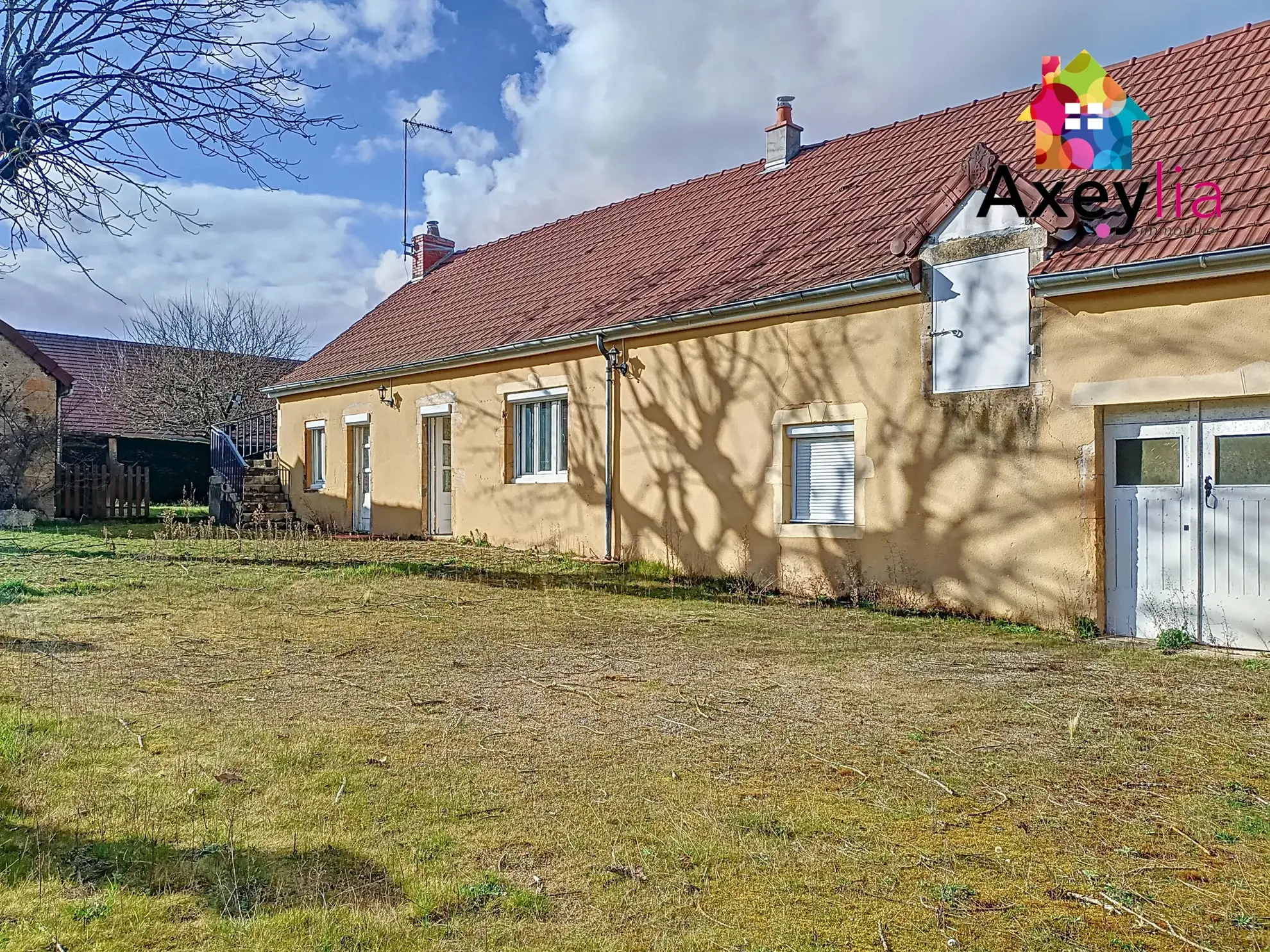 Maison de plain-pied de 122 m² à Rigny-sur-Arroux avec jardin et garage