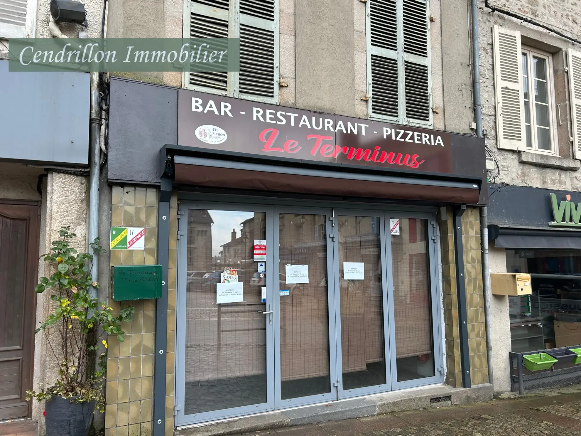 Immeuble en centre-ville de Bourganeuf avec local commercial et appartement à vendre ou louer