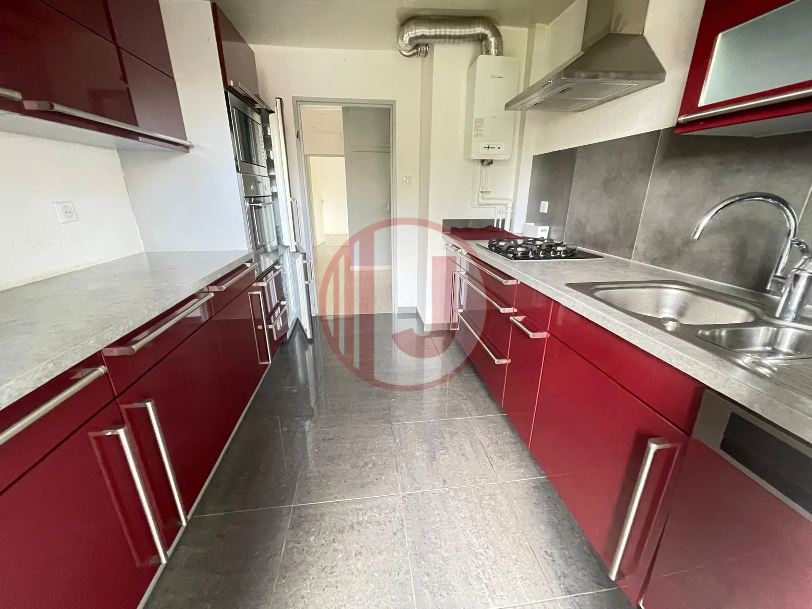 Appartement 4 pièces lumineux avec balcon, parking et cave au Vieux Dornach 