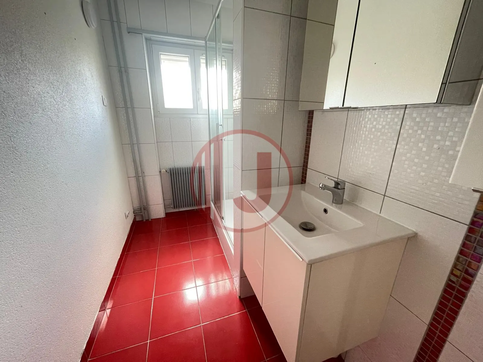 Appartement 4 pièces lumineux avec balcon, parking et cave au Vieux Dornach 