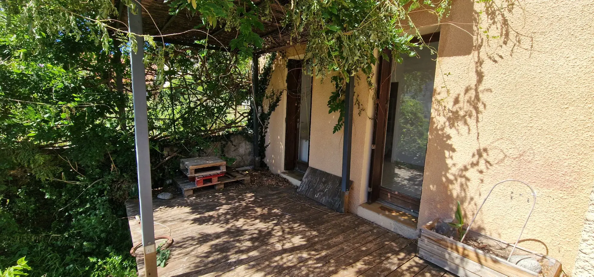 Maison à Palalda avec garage, extérieur et potentiel de plusieurs logements 