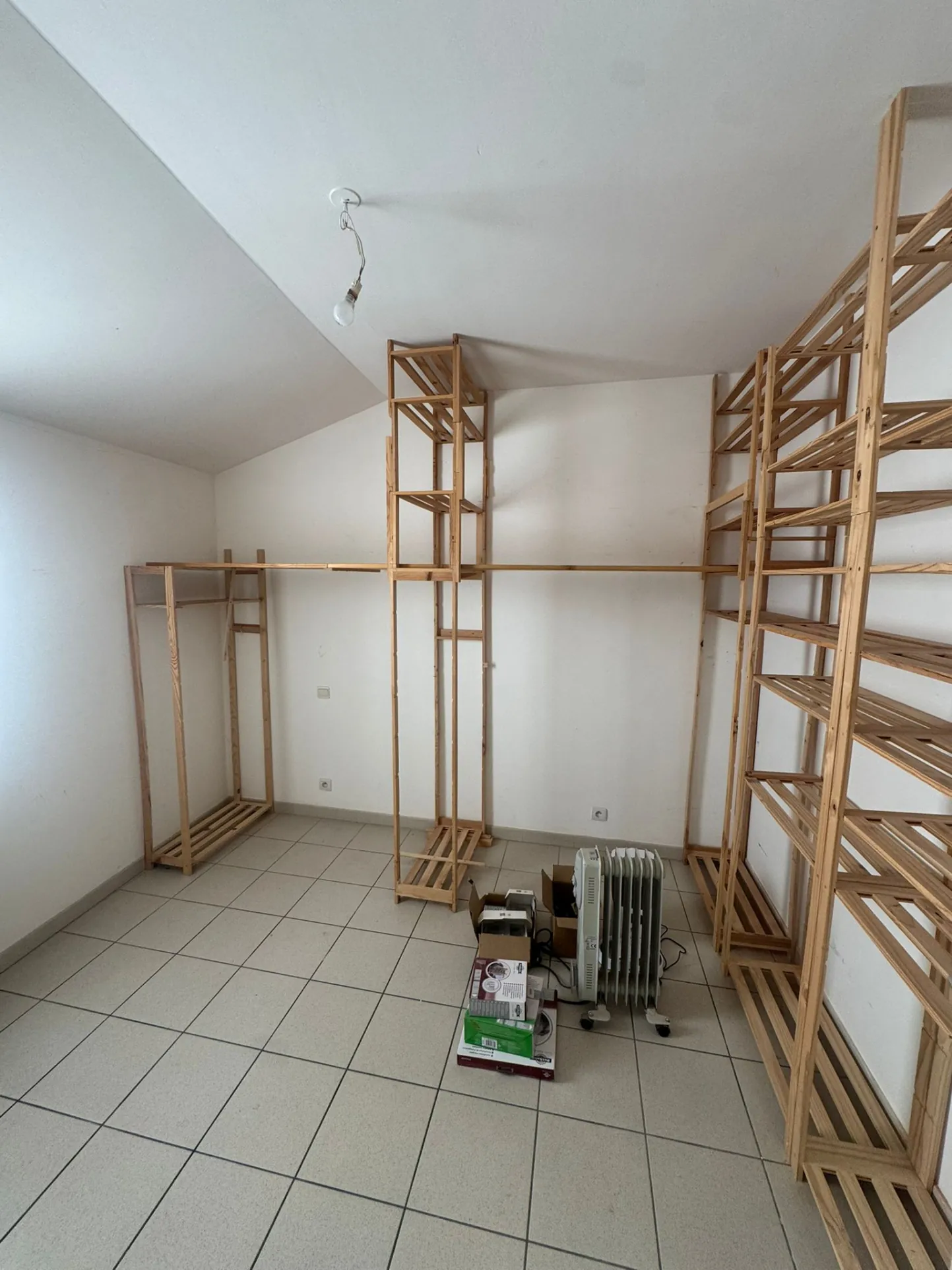 Maison à Palalda avec garage, extérieur et potentiel de plusieurs logements 