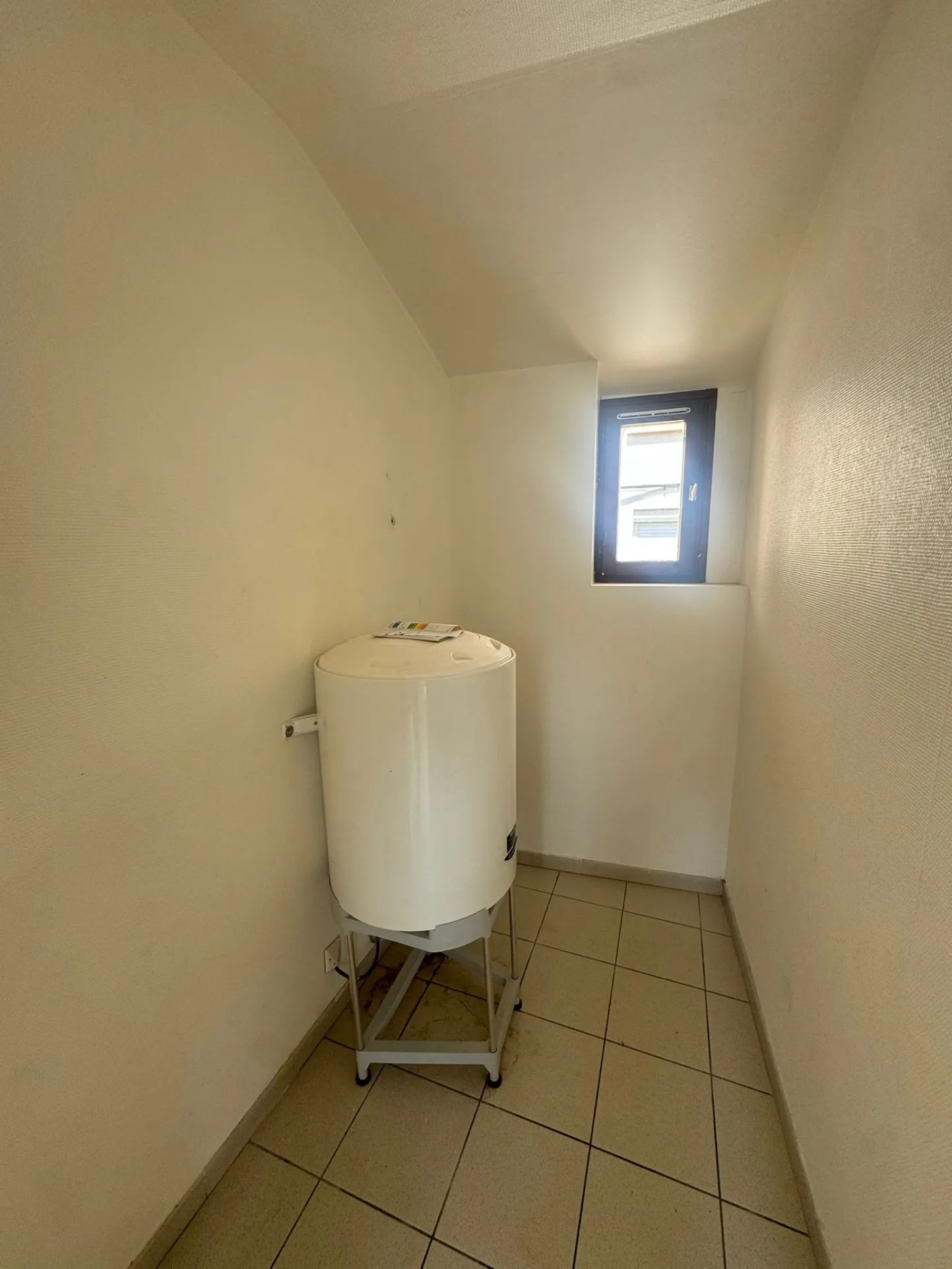 Maison à Palalda avec garage, extérieur et potentiel de plusieurs logements 