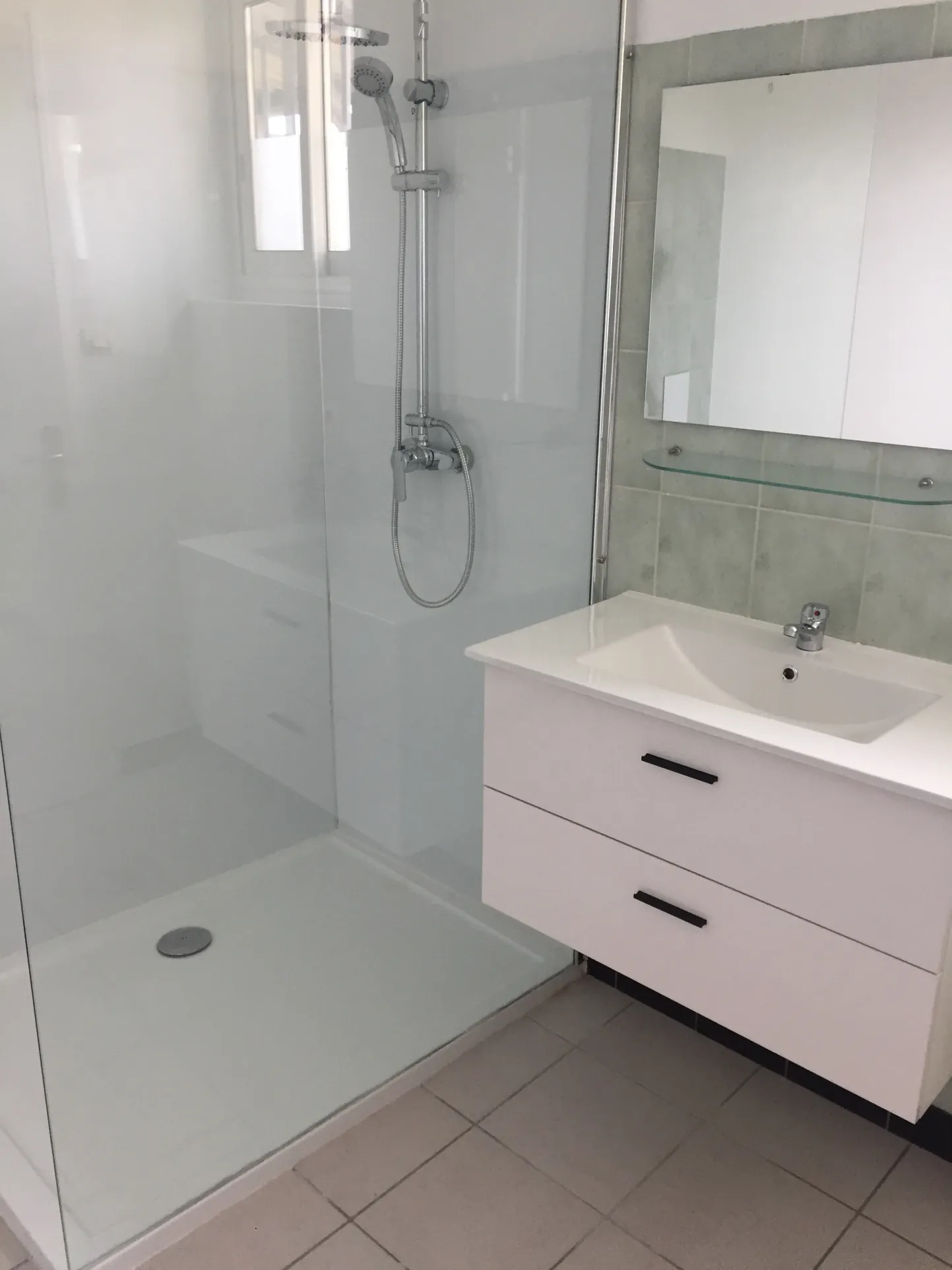 Maison en pierre de 3 chambres à Gaujac proche de Marmande avec potentiel de rénovation 