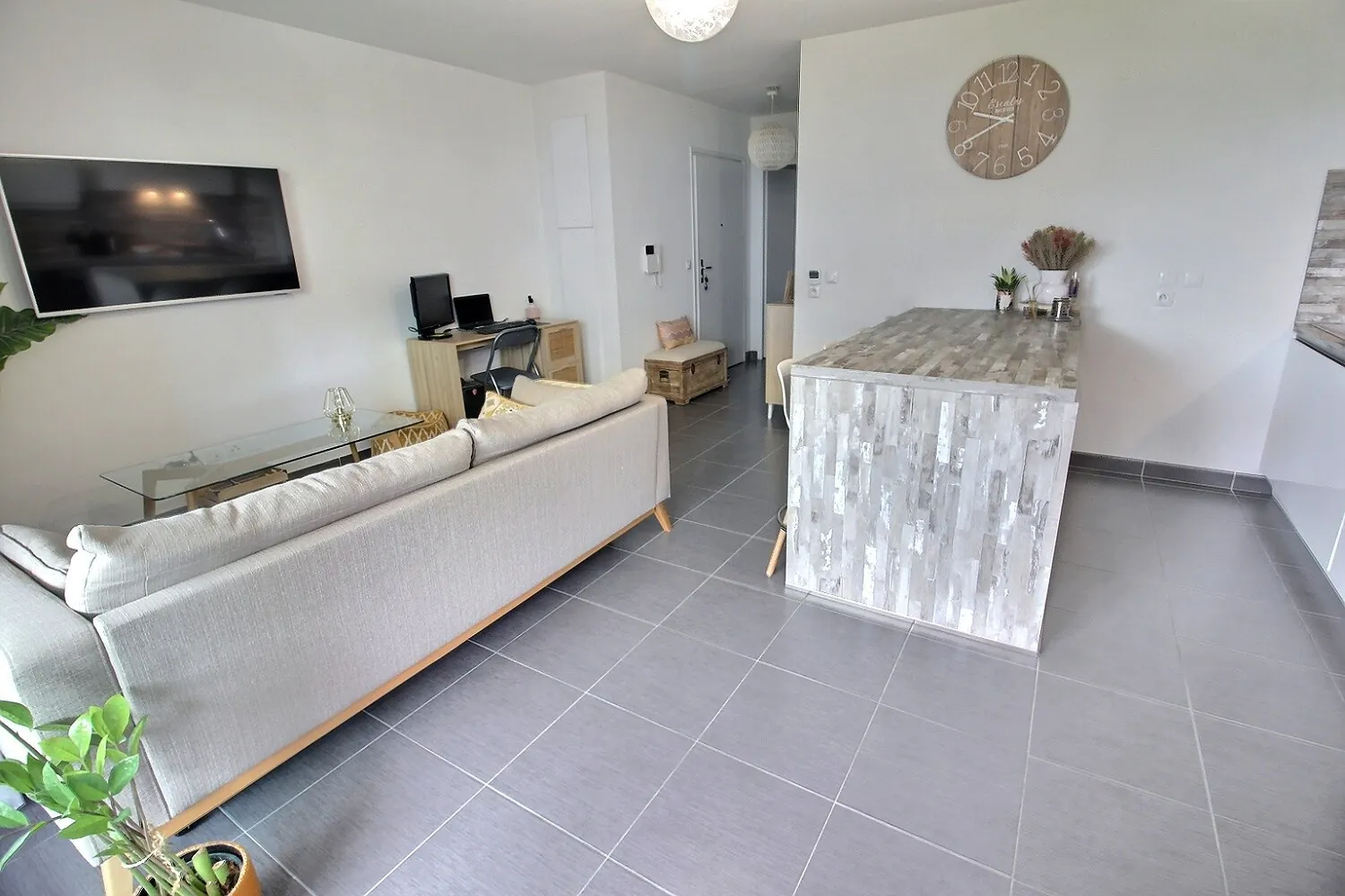 Appartement 3 pièces à vendre à Montpellier Port Marianne avec terrasse 