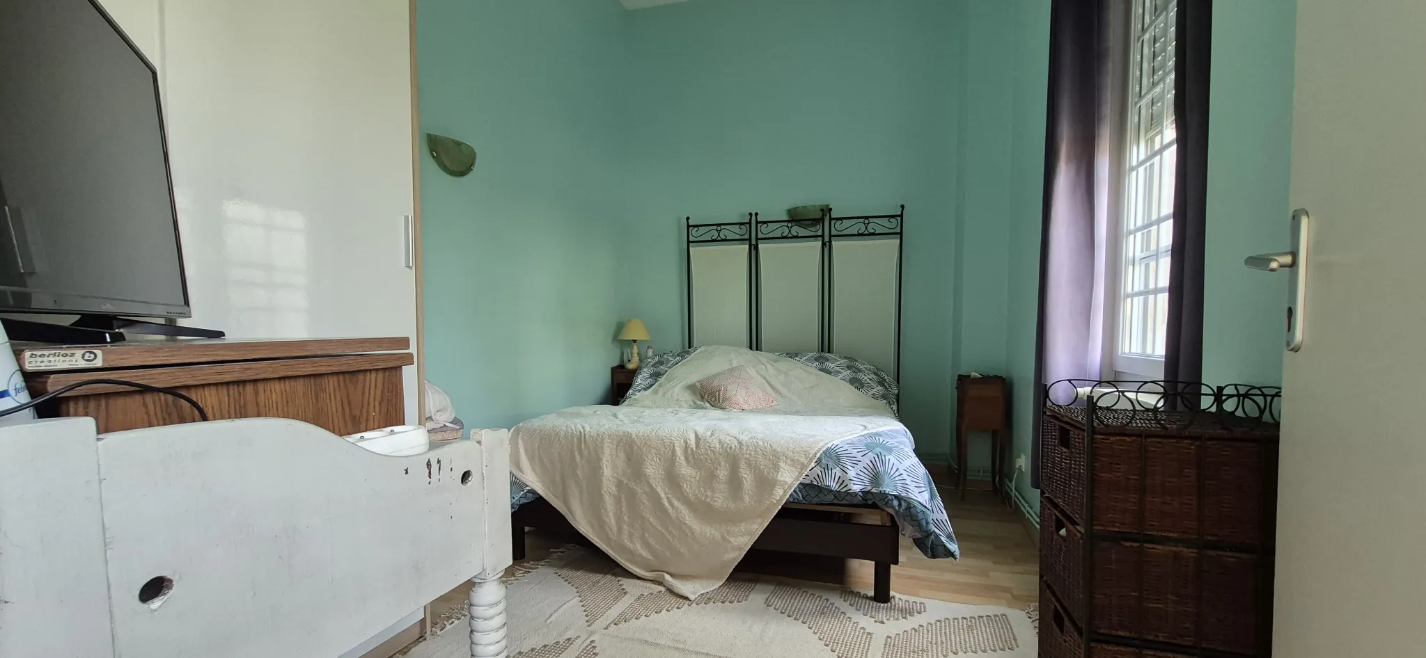 Maison en pierre à Pauillac avec cave voûtée et potentiel mixte 