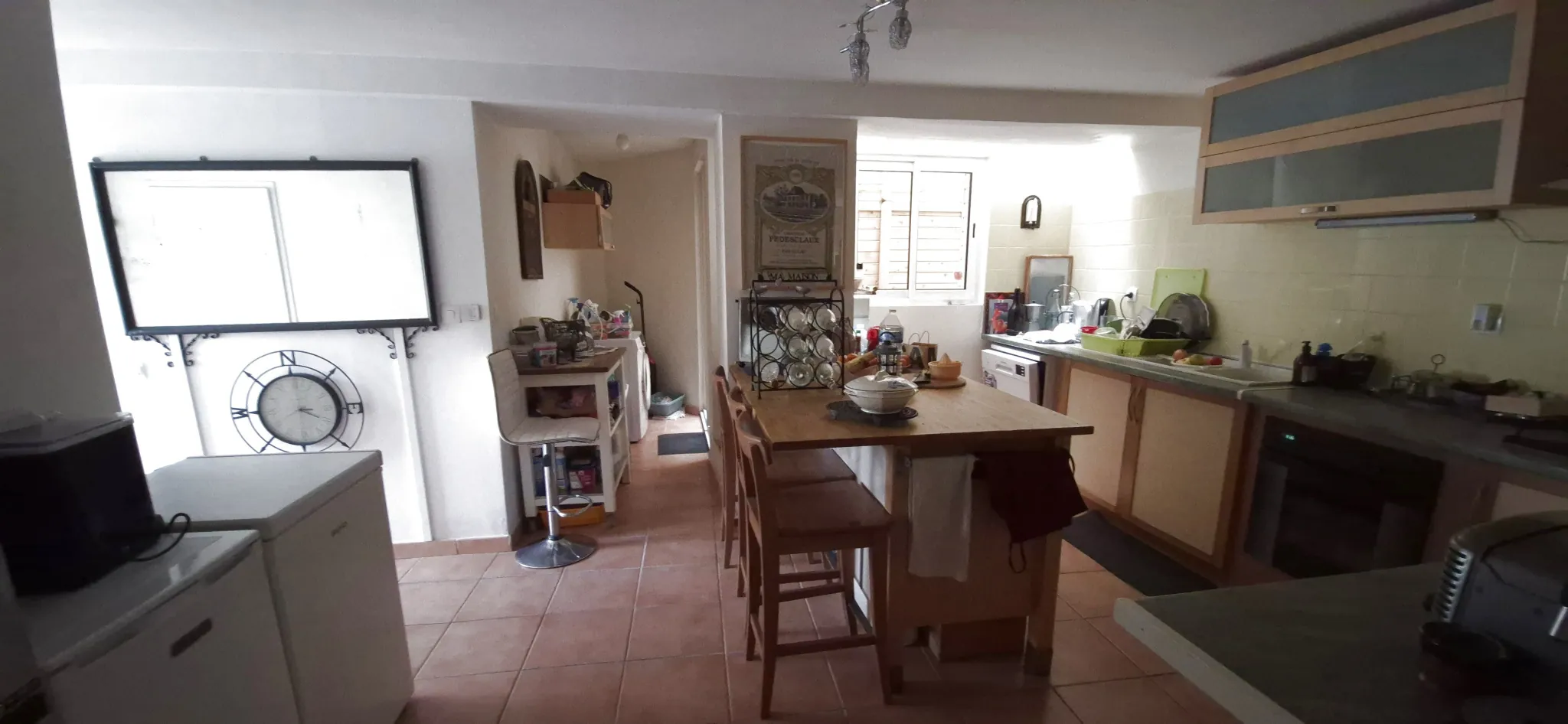 Maison en pierre à Pauillac avec cave voûtée et potentiel mixte 