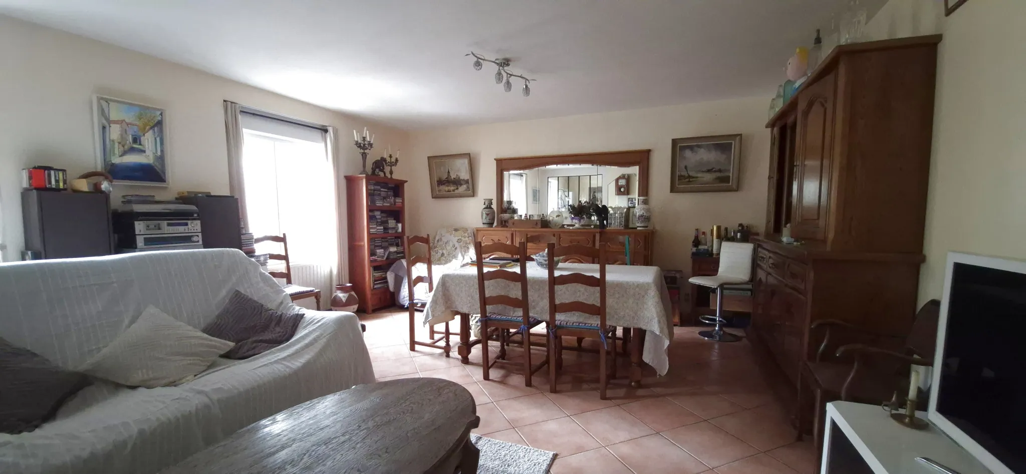 Maison en pierre à Pauillac avec cave voûtée et potentiel mixte 