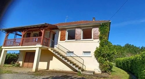 Maison familiale des années 1970 avec terrain constructible à Gourdon 
