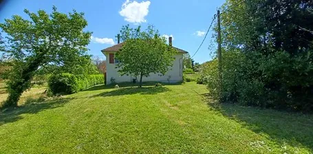 Maison familiale des années 1970 avec terrain constructible à Gourdon 