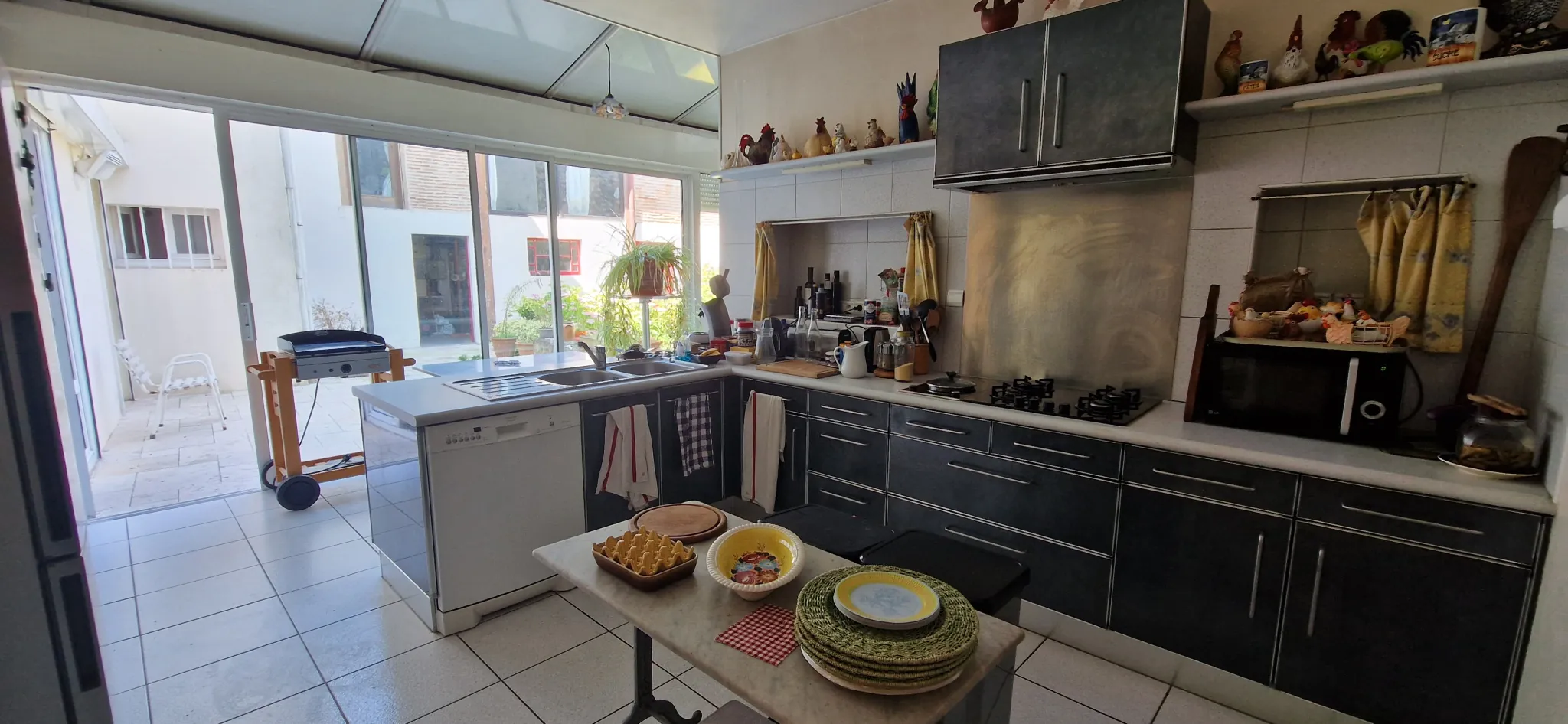 Maison familiale en pierre avec jardin à Bazas, 5 chambres, garage et potentiel d'extension 