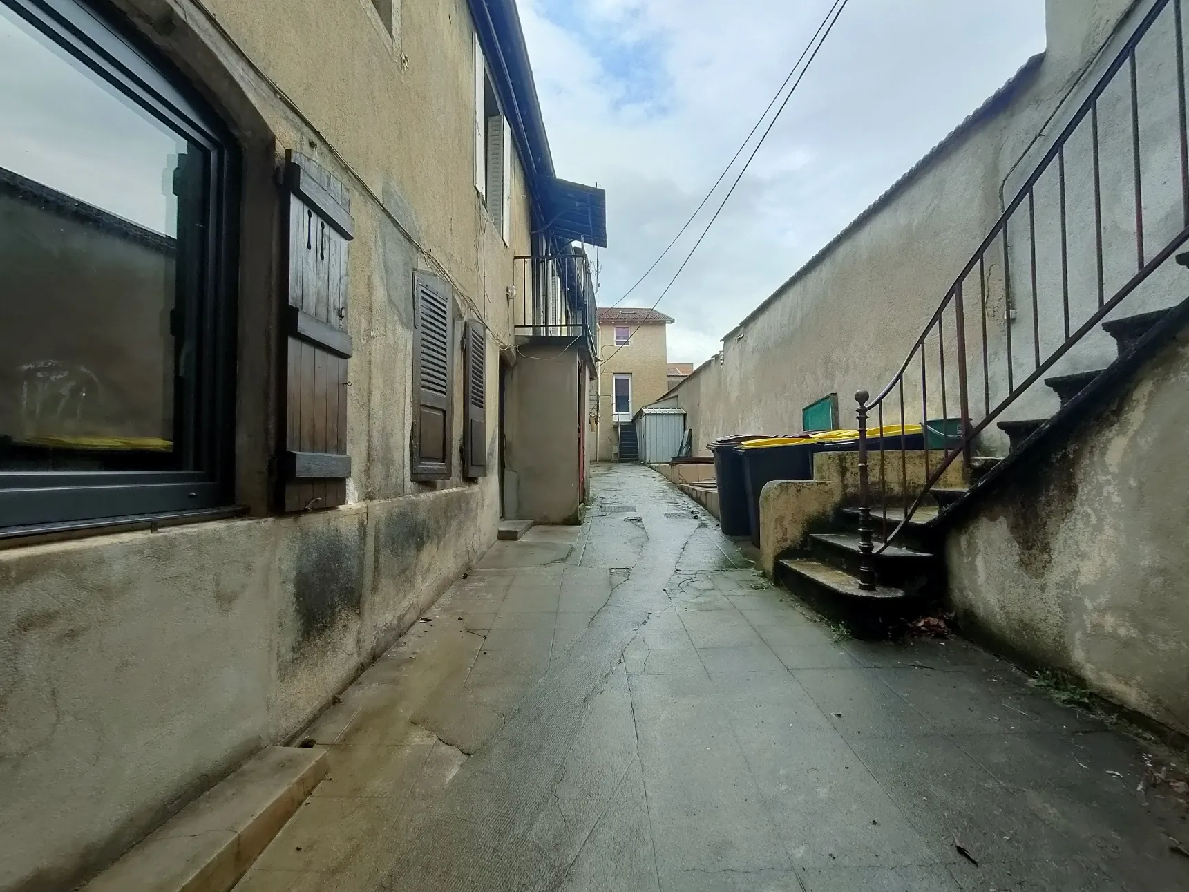 Investissement immobilier sécurisé à Roanne - Immeuble avec rendement potentiel