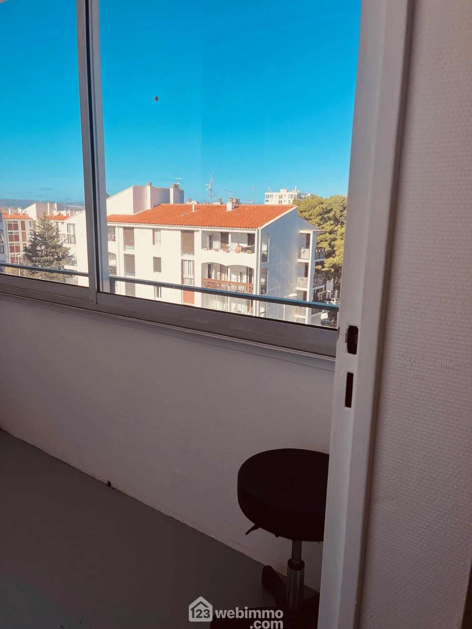 Appartement traversant de 68,65 m² avec loggia à Perpignan - Vue sur les Corbières 