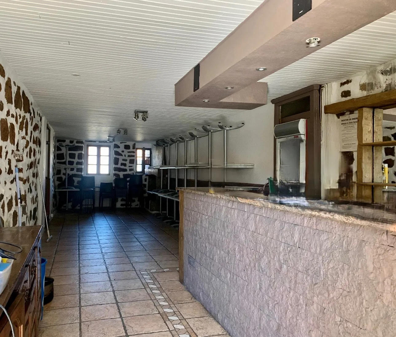 Local Commercial à Sollacaro de 56 m² avec Potentiel de Transformation en Habitation 